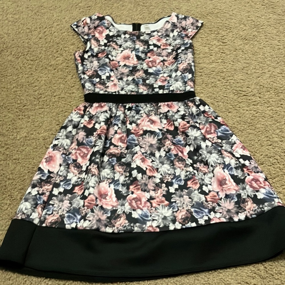 Short sleeve floral dress